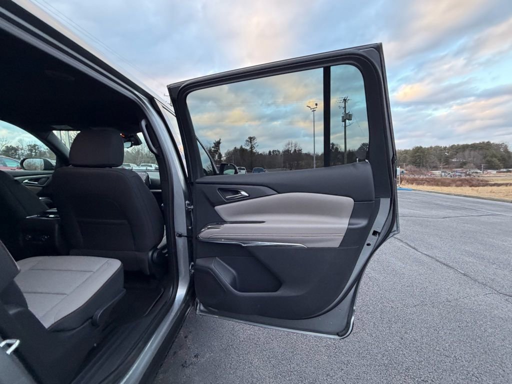 New 2026 Chevrolet Traverse LT w/ Midnight/Sport Edition image 27