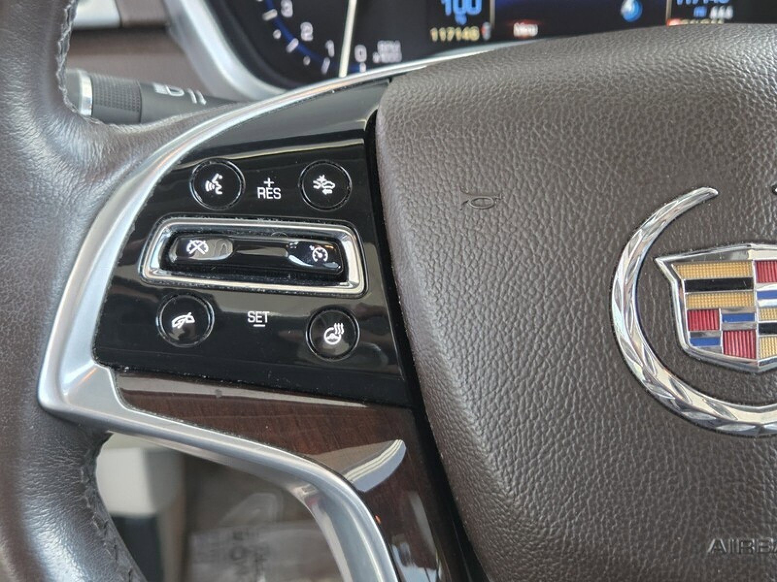 Used 2015 Cadillac SRX Luxury w/ Driver Awareness Package FWD image 26