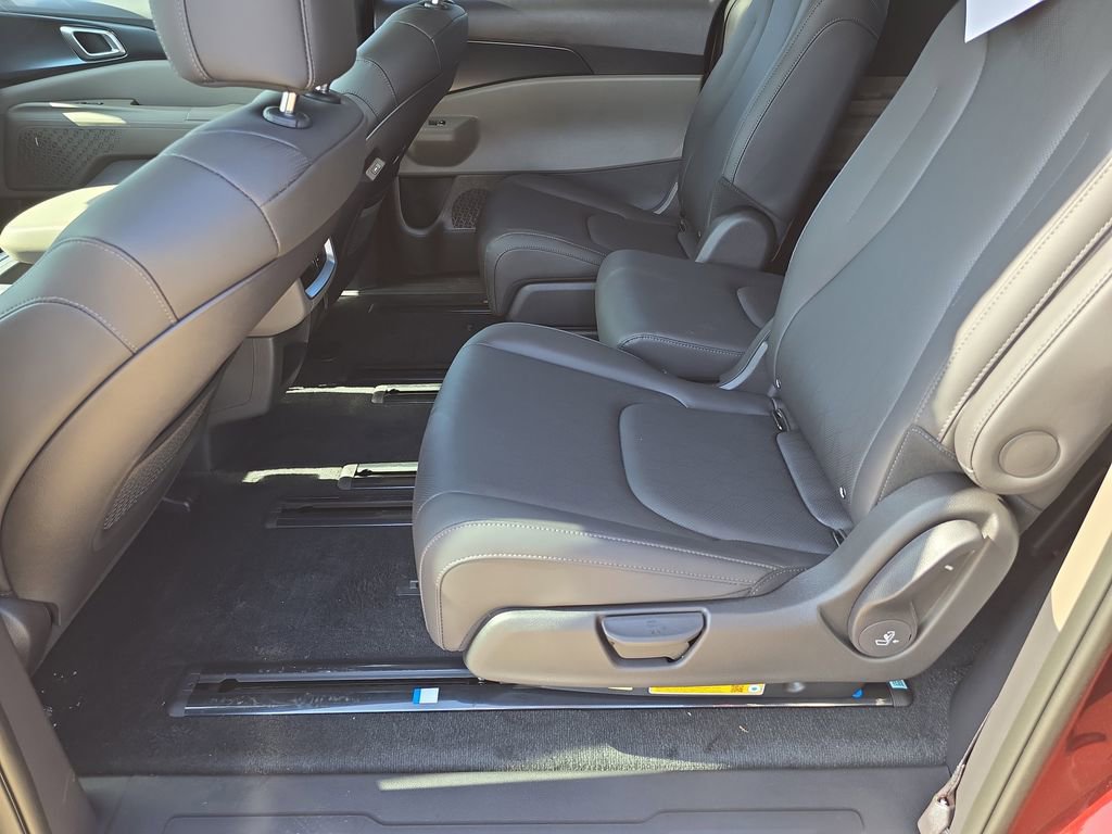 New 2026 Kia Carnival image 16