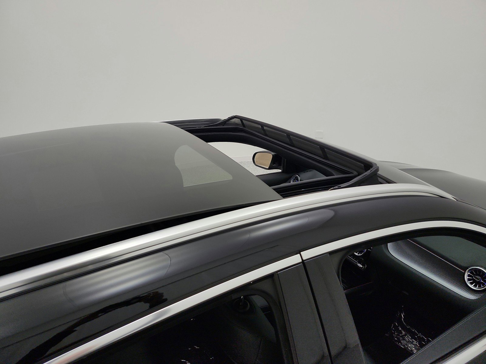 Certified 2022 Mercedes-Benz GLA 250 4MATIC image 17