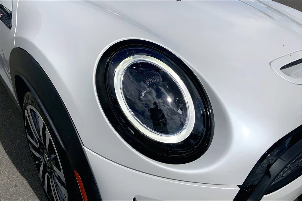 Certified 2023 MINI Cooper S w/ Signature Upholstery Package image 29