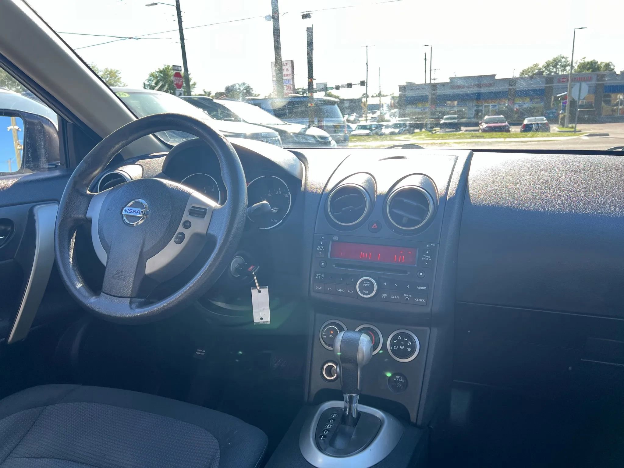 Used 2010 Nissan Rogue SL w/ Moonroof Pkg image 13