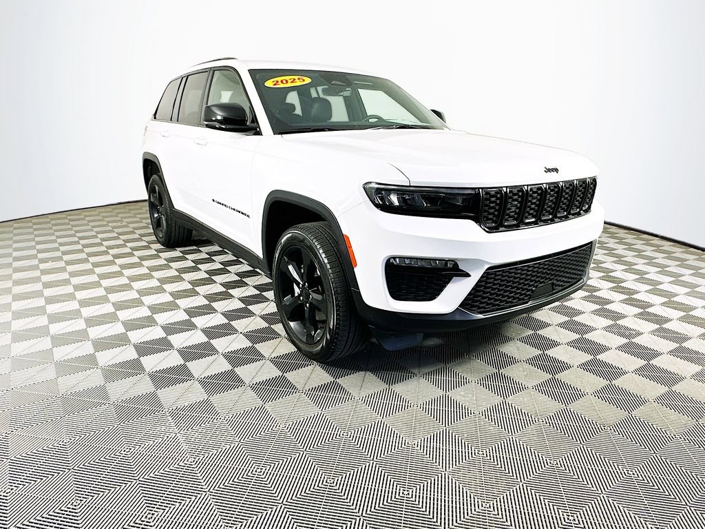 Certified 2025 Jeep Grand Cherokee Limited w/ Black Appearance Package image 2
