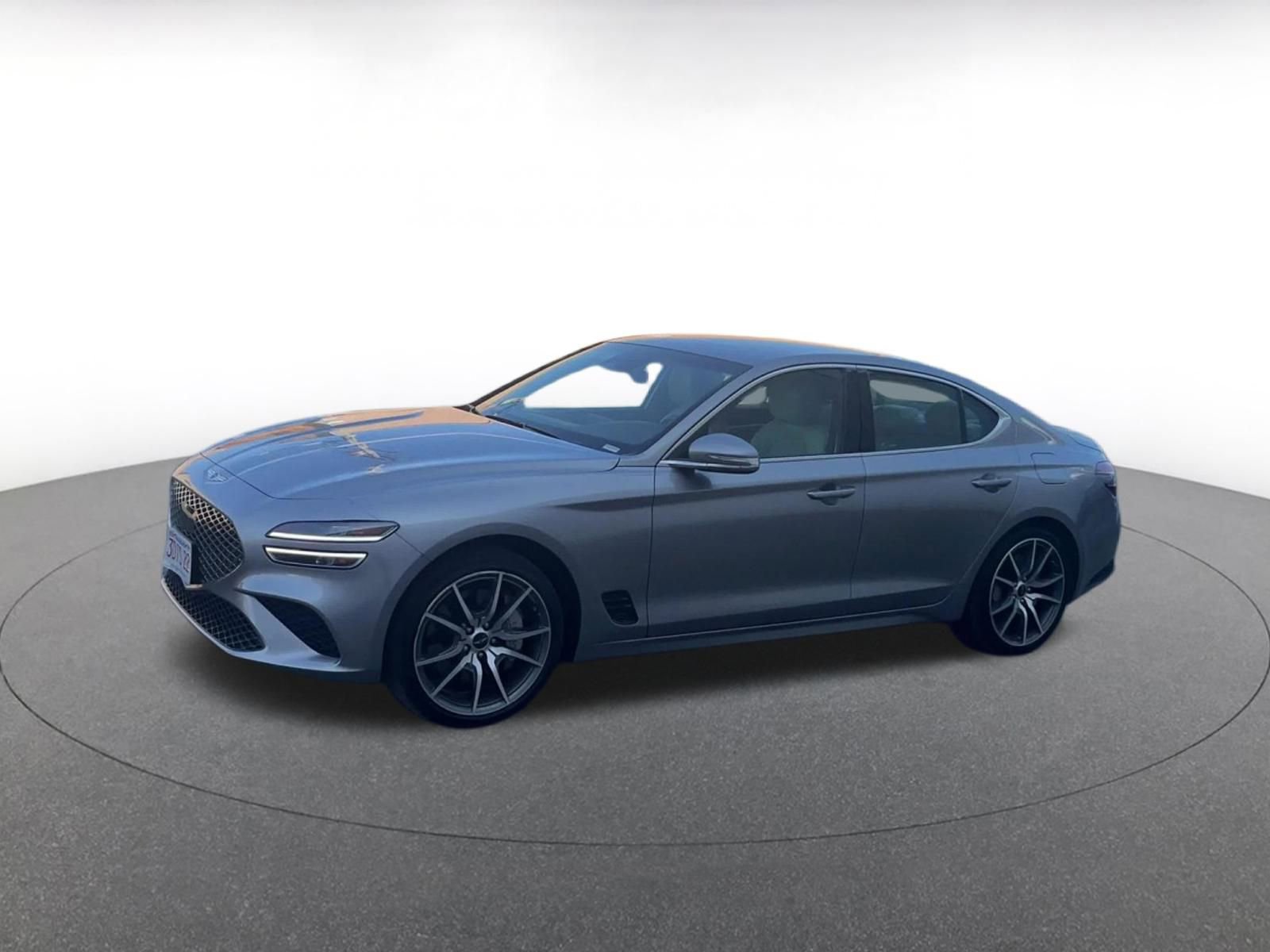 Used 2024 Genesis G70 2.5T image 8