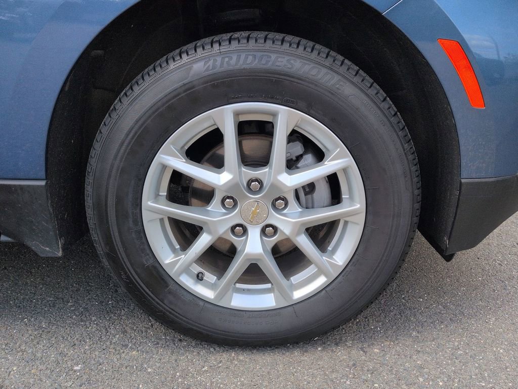 Used 2024 Chevrolet Equinox LT AWD/4WD image 24