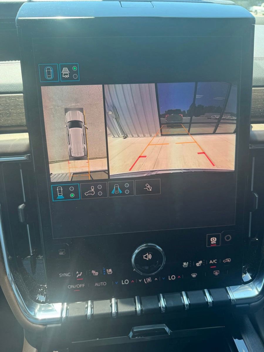 Certified 2026 GMC Yukon Denali Ultimate AWD/4WD image 12