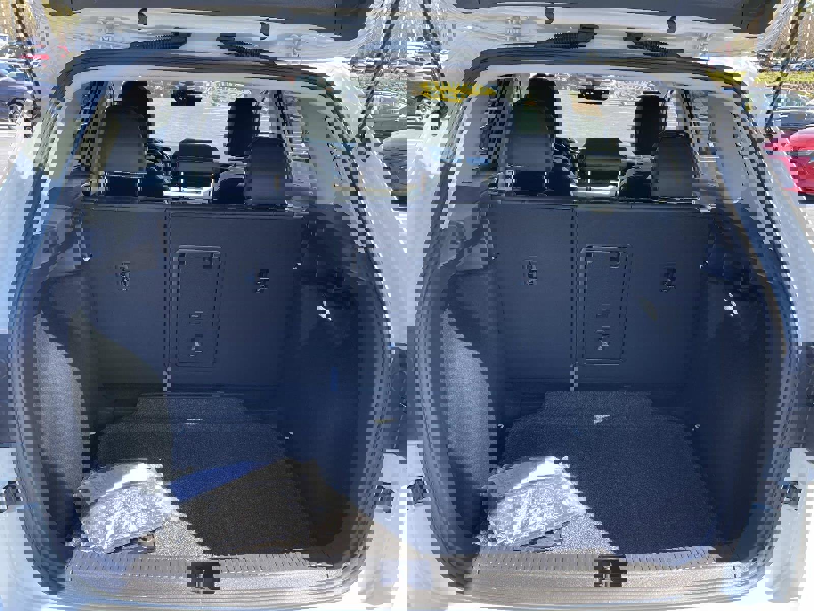 Certified 2025 Volkswagen Taos SE w/ Panoramic Sunroof Package FWD image 10