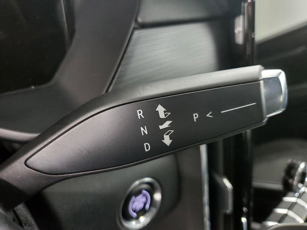 Used 2025 GMC Acadia Elevation image 31