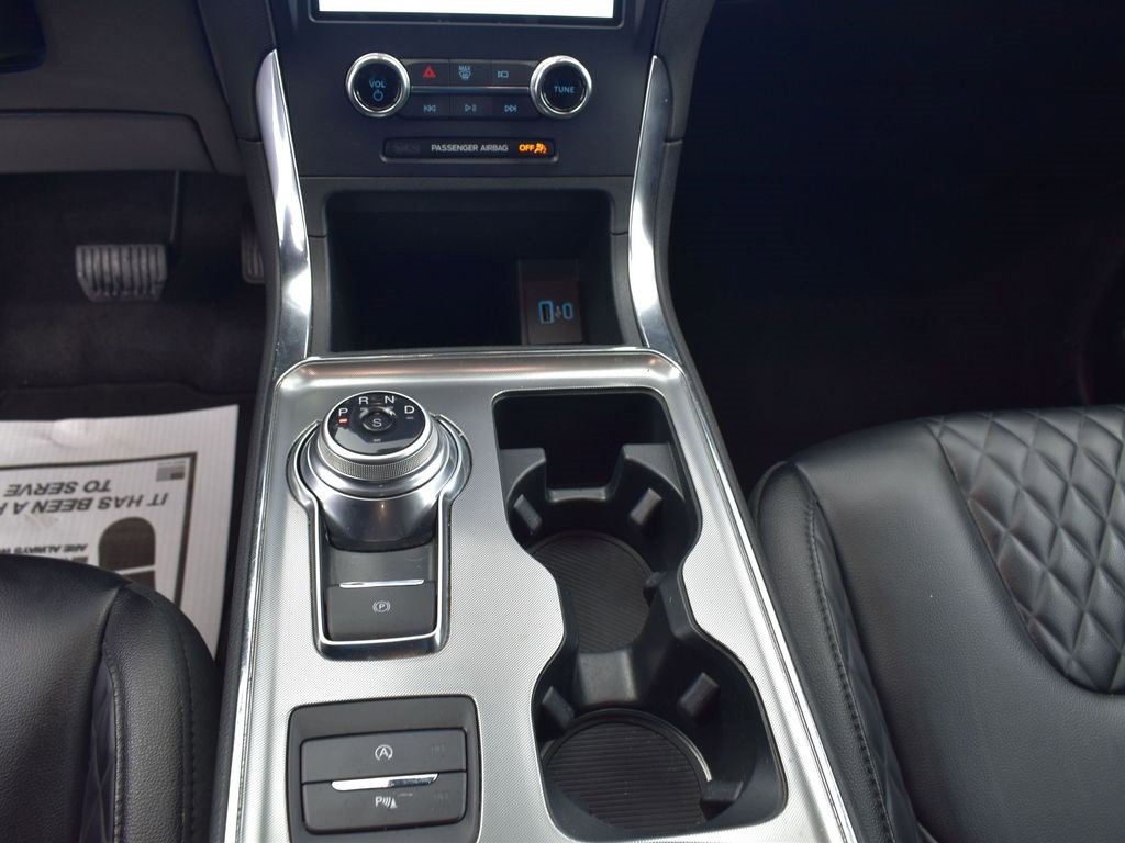 Used 2024 Ford Edge Titanium image 13