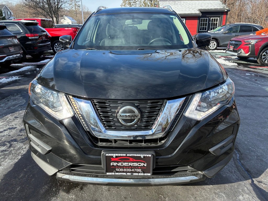 Used 2018 Nissan Rogue SV w/ Premium Package image 3