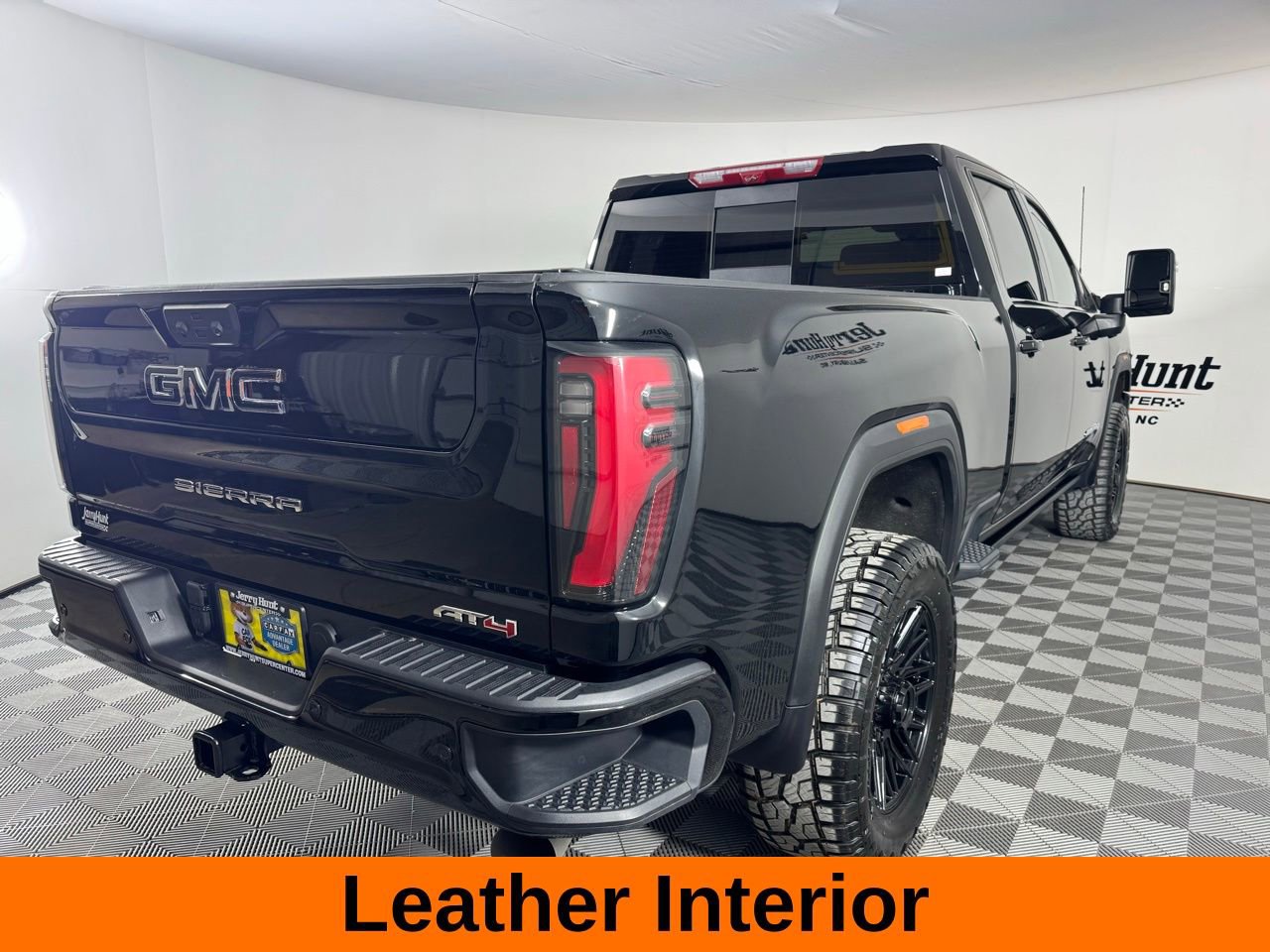 Used 2025 GMC Sierra 2500 AT4 w/ AT4 Premium Plus Package image 7