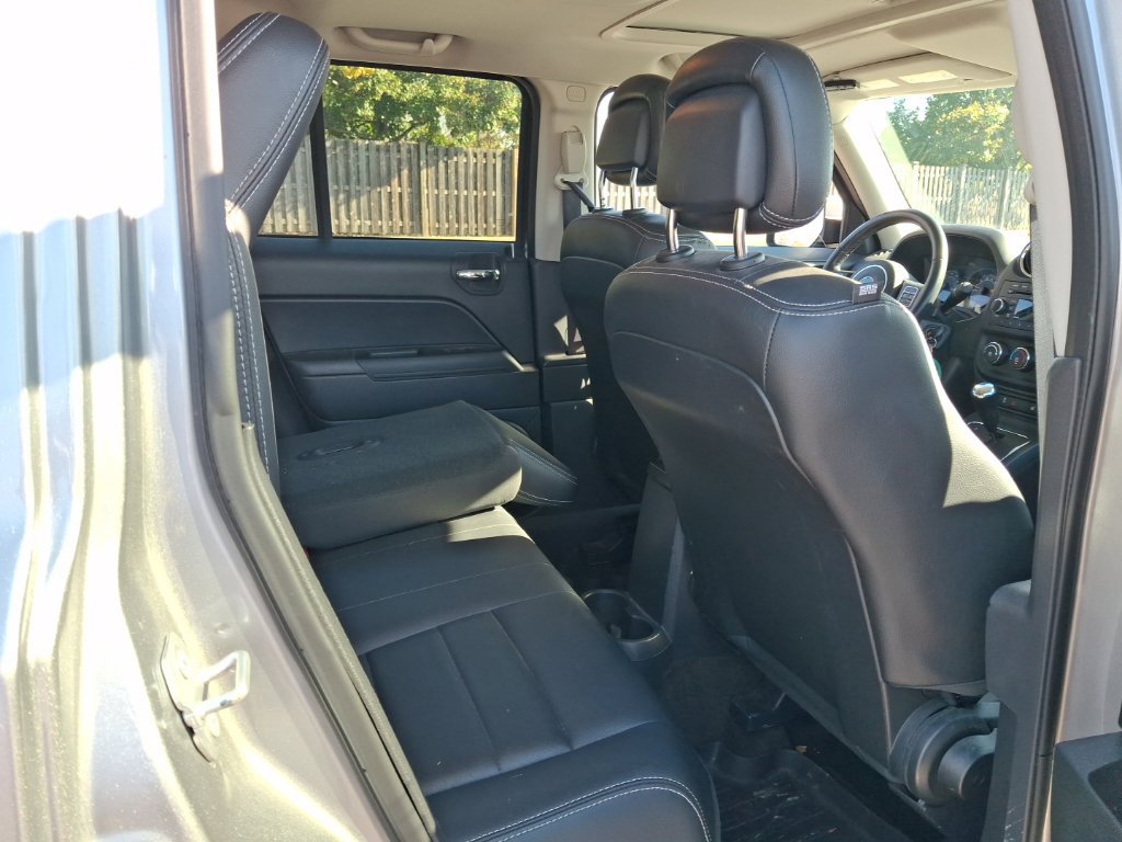 Used 2016 Jeep Patriot High Altitude AWD/4WD image 9