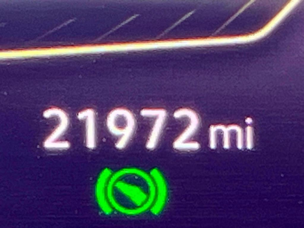 Used 2022 Volkswagen Tiguan SE R-Line image 27