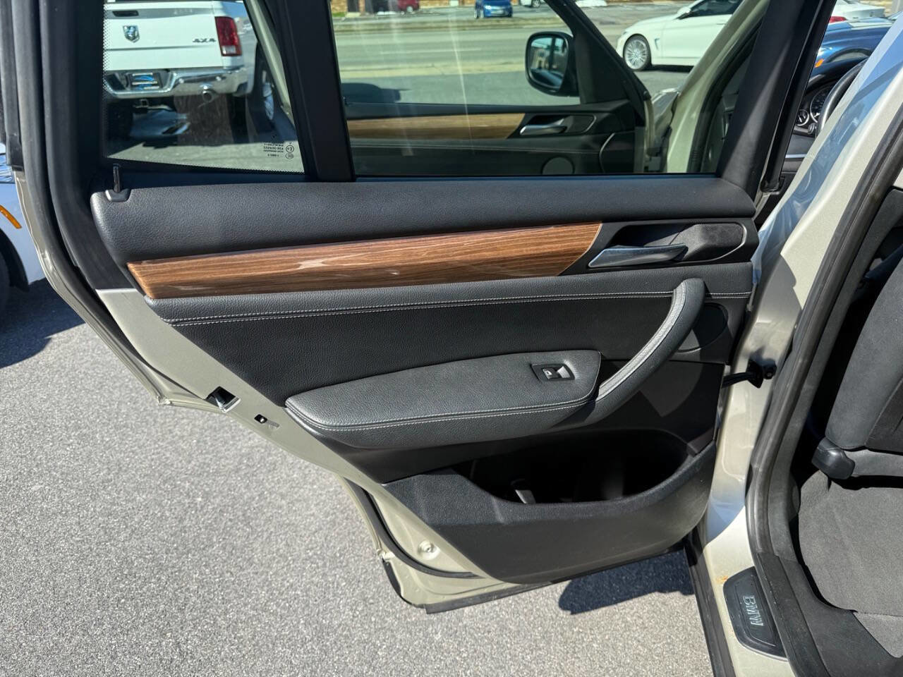 Used 2011 BMW X3 xDrive28i image 26