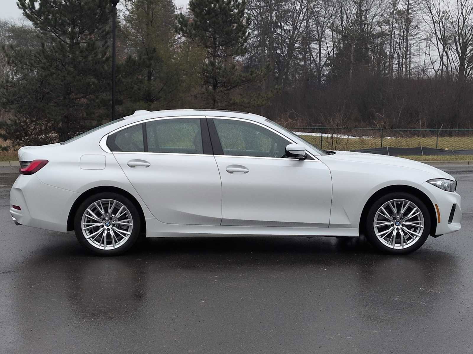 Used 2024 BMW 330i xDrive 330i xDrive w/ Convenience Package image 15