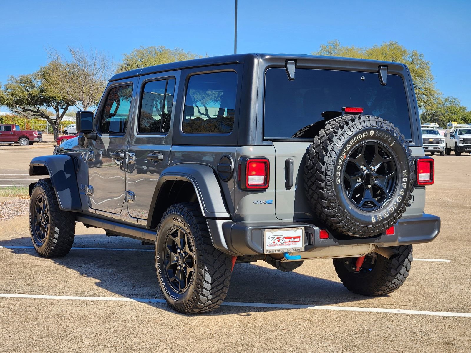 Used 2023 Jeep Wrangler Unlimited w/ Cold Weather Group image 4