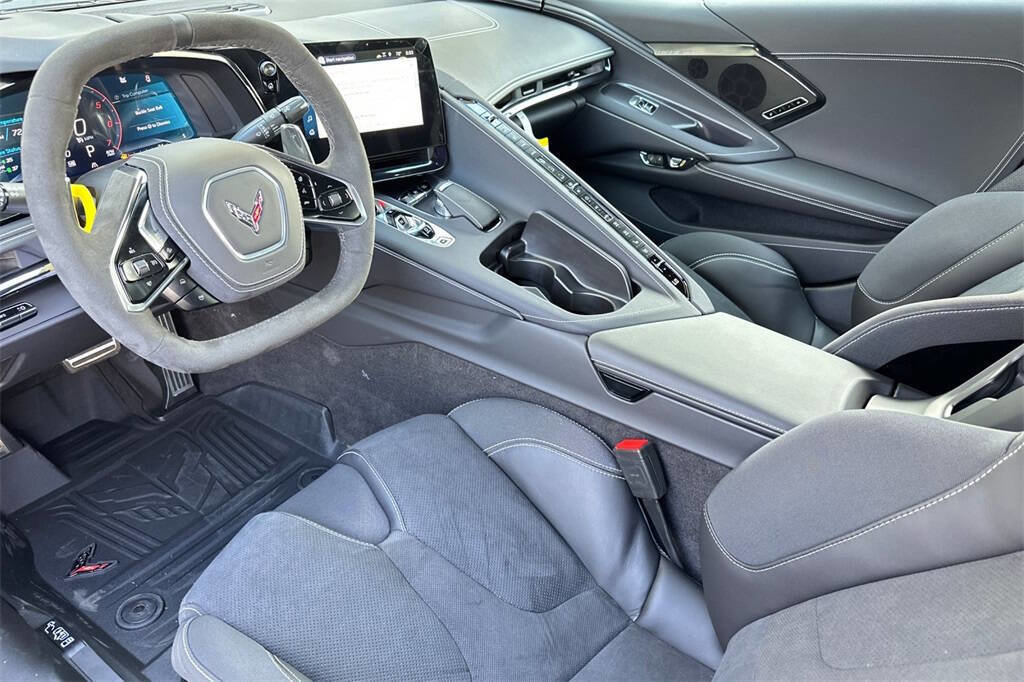 New 2025 Chevrolet Corvette Stingray Preferred Cpe w/ Z51 Performance Package image 11