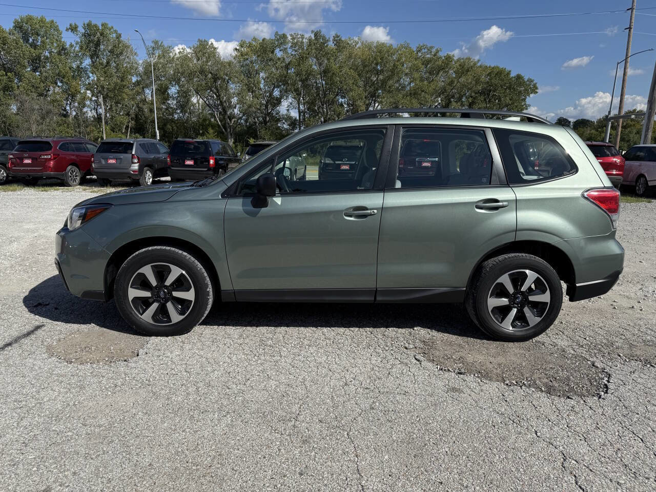 Used 2017 Subaru Forester 2.5i w/ Alloy Wheel Package image 6
