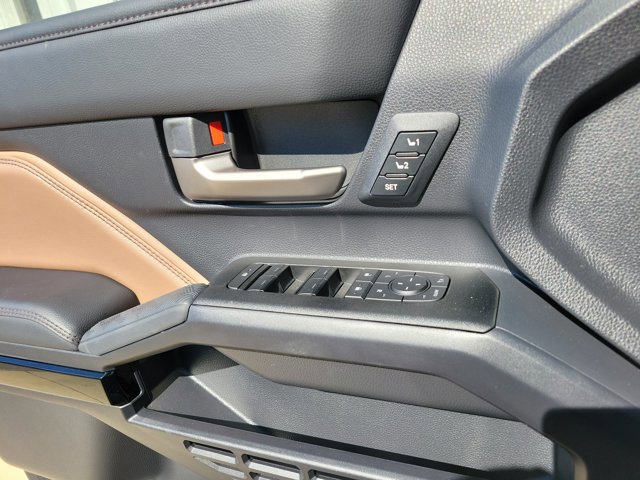 Used 2025 Toyota 4Runner Limited image 9