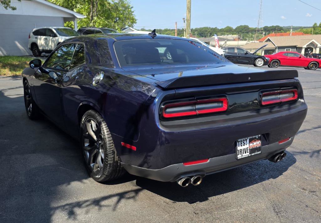 Used 2015 Dodge Challenger R/T Plus RWD image 3