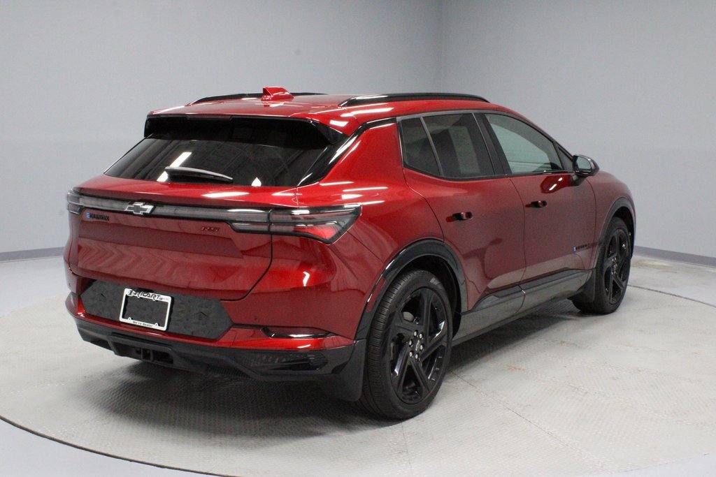 Used 2025 Chevrolet Equinox EV RS w/ LPO, Trailering Package image 12