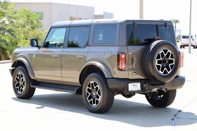 Used 2025 Ford Bronco Outer Banks image 6