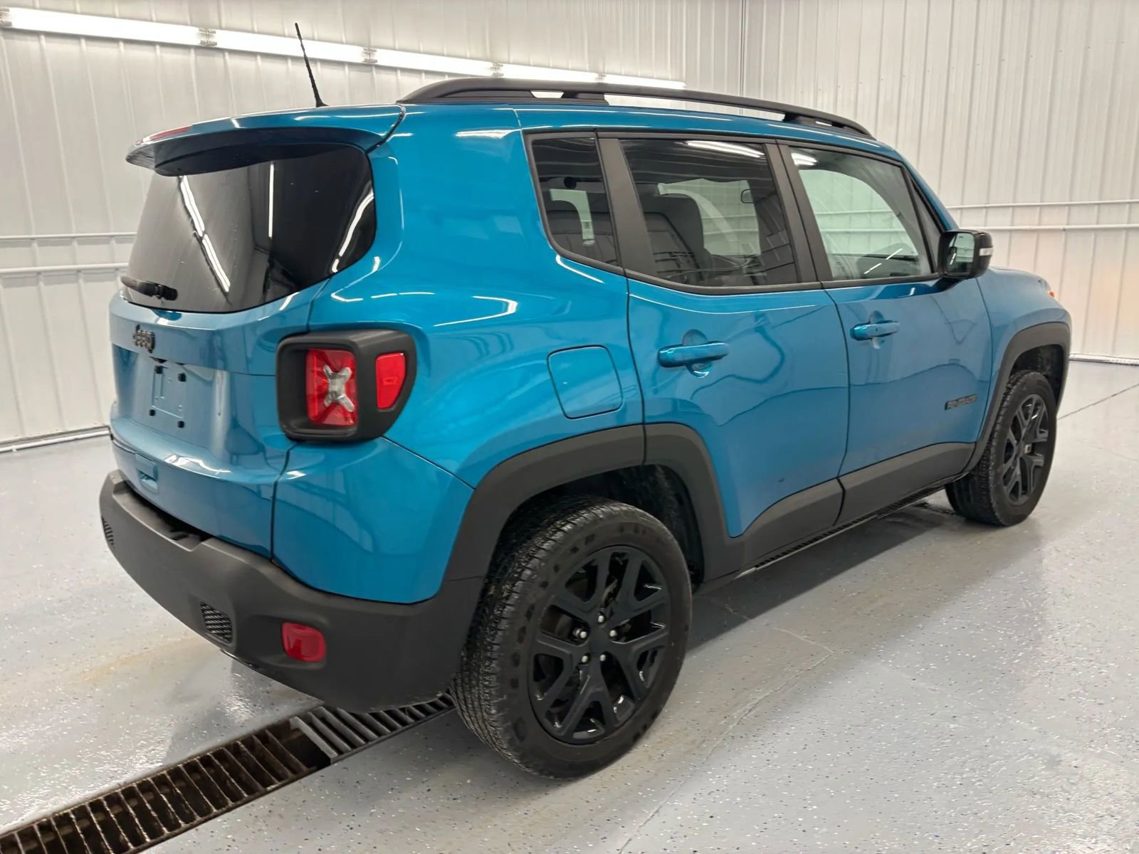 Used 2022 Jeep Renegade Altitude image 6