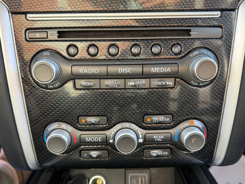 Used 2019 Nissan Pathfinder SL AWD/4WD image 31