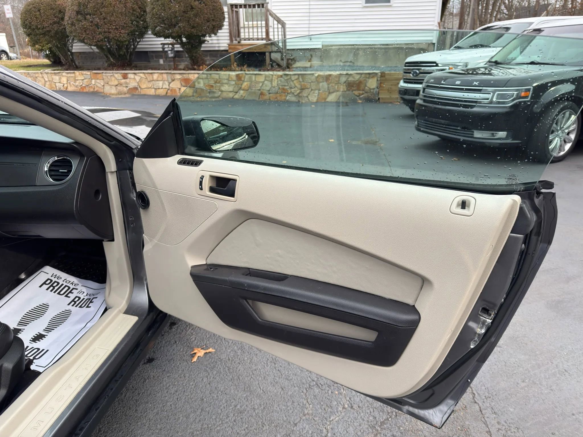 Used 2010 Ford Mustang Coupe image 15