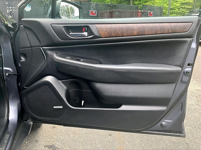 Used 2016 Subaru Outback 2.5i Limited AWD/4WD image 20