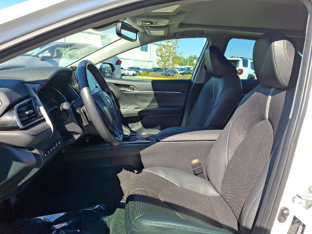 Used 2024 Toyota Camry XSE w/ Navigation Package FWD image 13