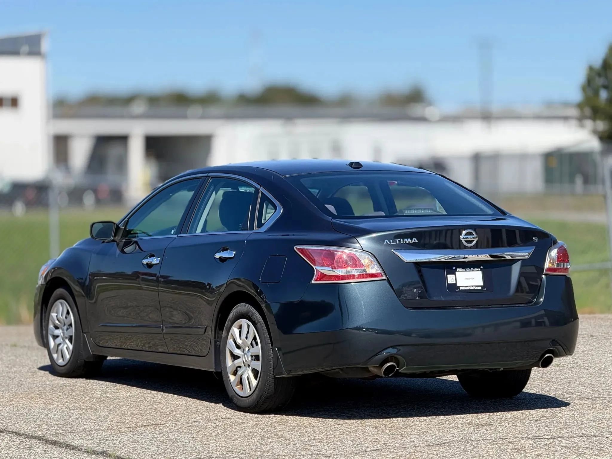 Used 2015 Nissan Altima 2.5 S w/ Power Driver Seat Package FWD image 10