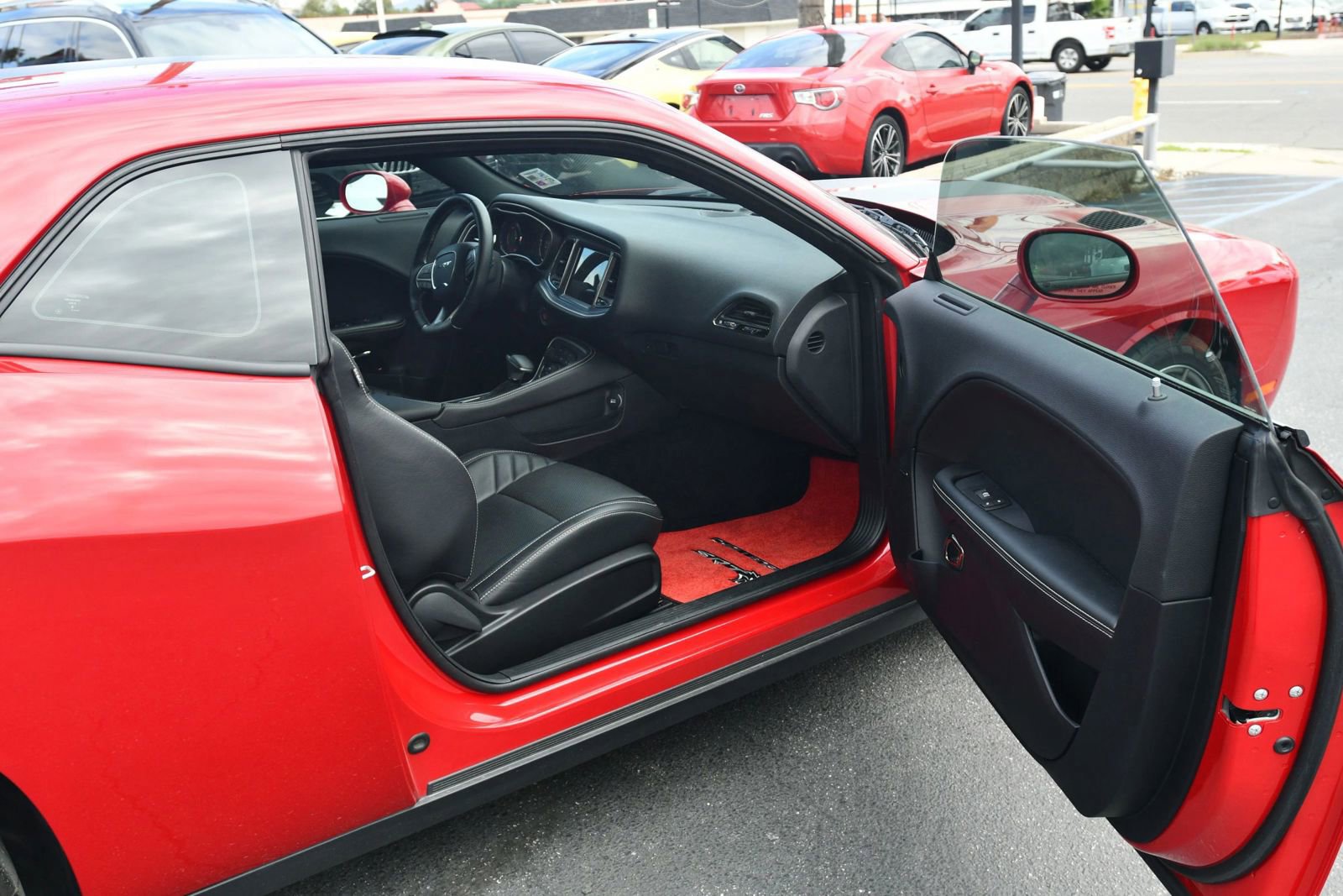 Used 2016 Dodge Challenger SRT Hellcat RWD image 17