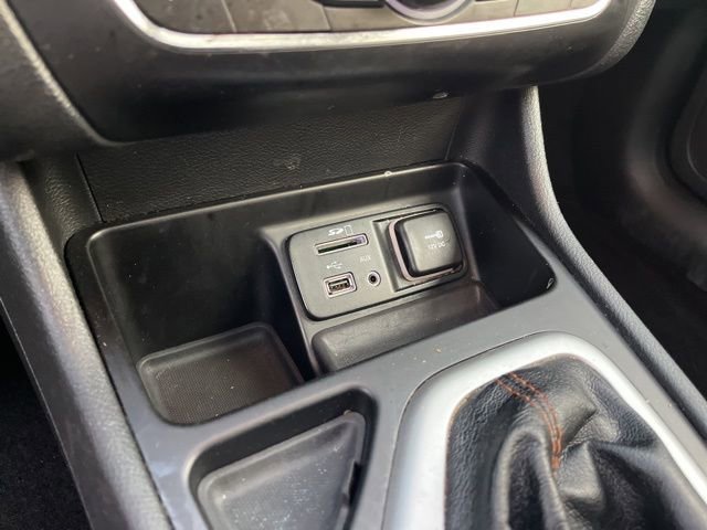 Used 2016 Jeep Cherokee Limited image 27