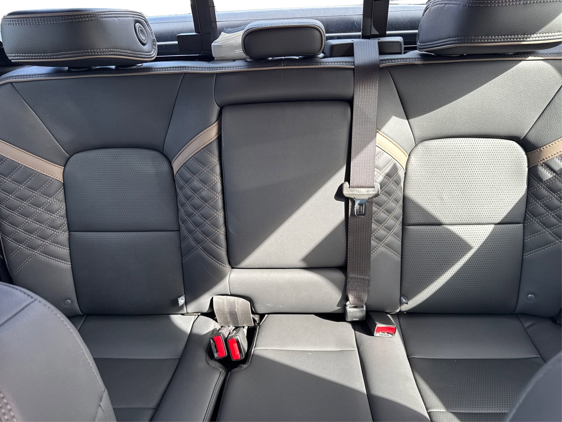 Used 2024 GMC Canyon Denali w/ LPO, Denali Black Edition image 20