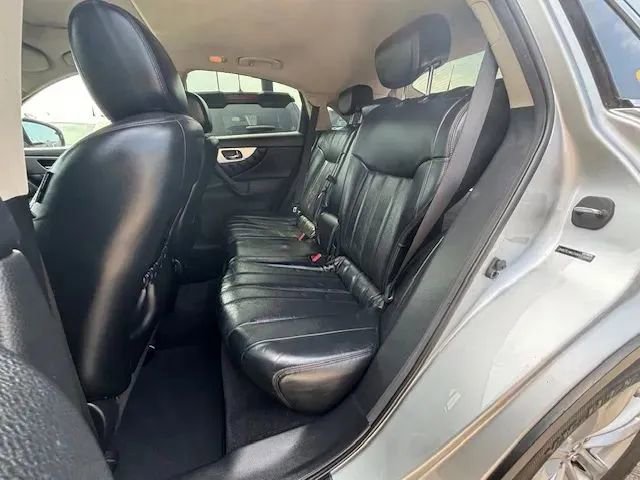 Used 2016 INFINITI QX70 3.7 image 9