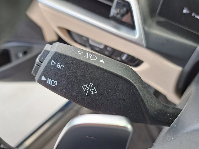 Used 2025 BMW 330i Sedan image 12