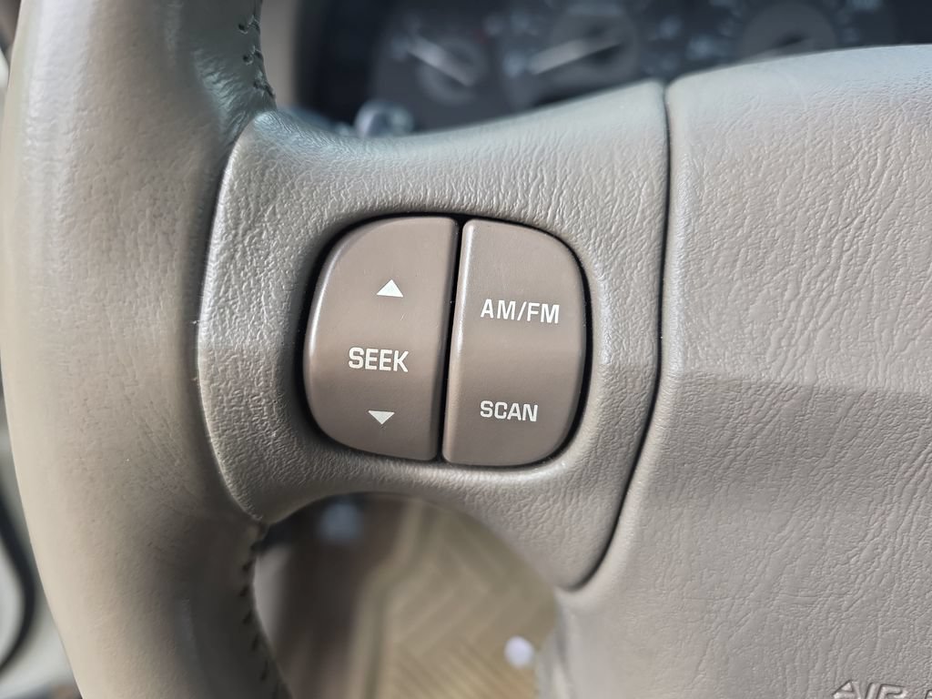 Used 2003 Buick Park Avenue Ultra w/ Ultra Luxury Package FWD image 18