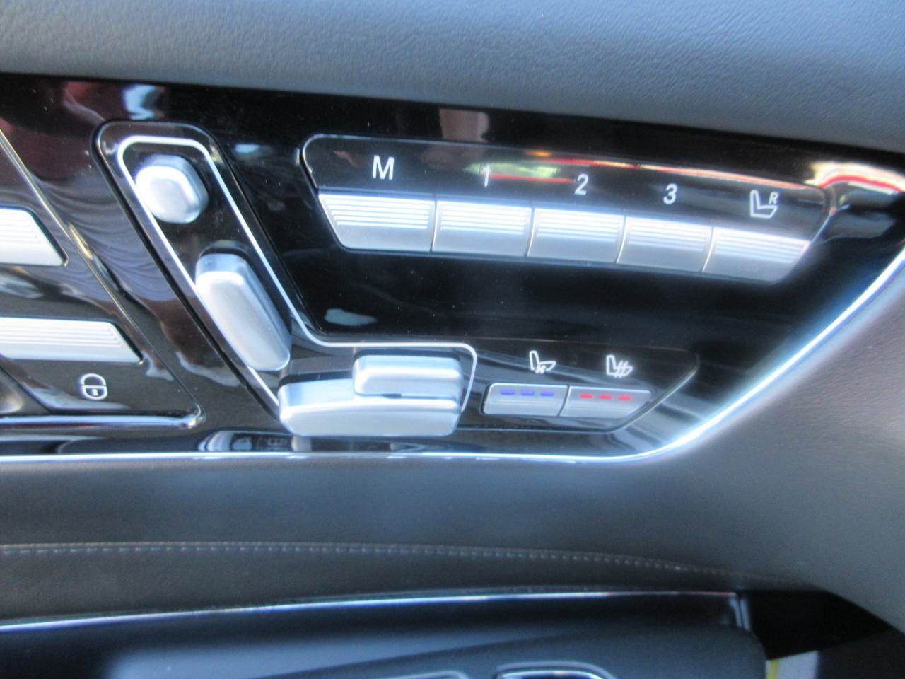 Used 2013 Mercedes-Benz CL 550 4MATIC image 6