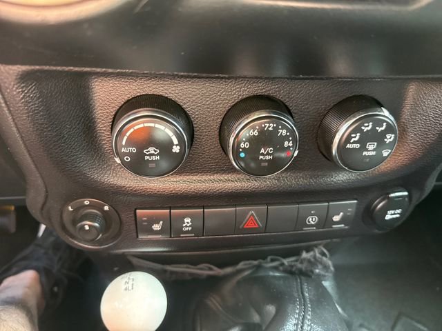 Used 2017 Jeep Wrangler Unlimited Sahara AWD/4WD image 24