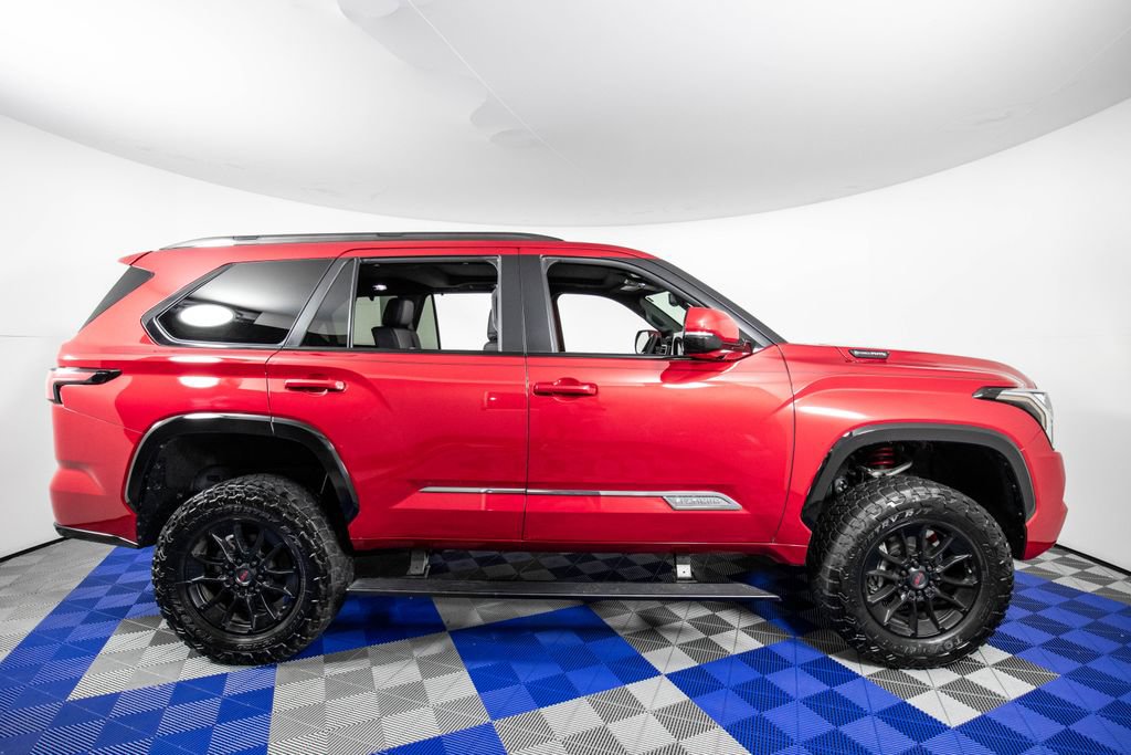 Used 2025 Toyota Sequoia Platinum AWD/4WD image 4
