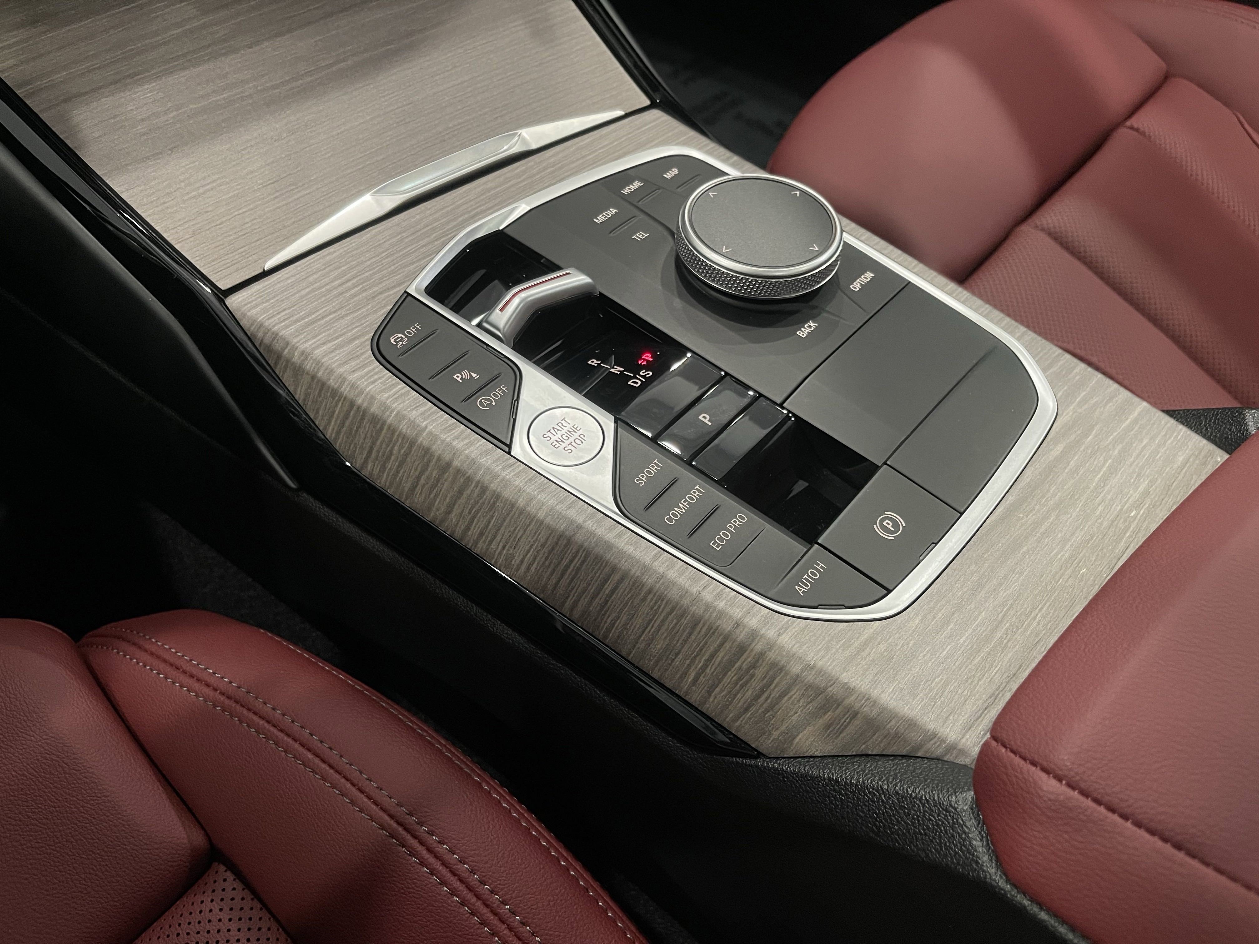 Used 2025 BMW 230i xDrive Coupe w/ Premium Package image 18