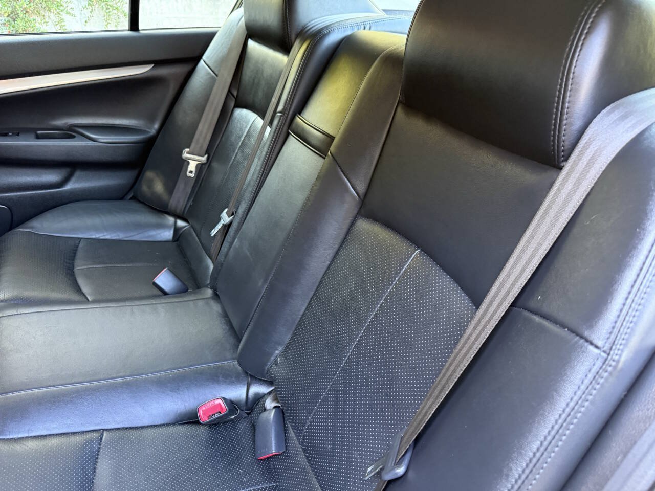 Used 2013 INFINITI G37 x Sedan w/ Premium Pkg AWD/4WD image 18