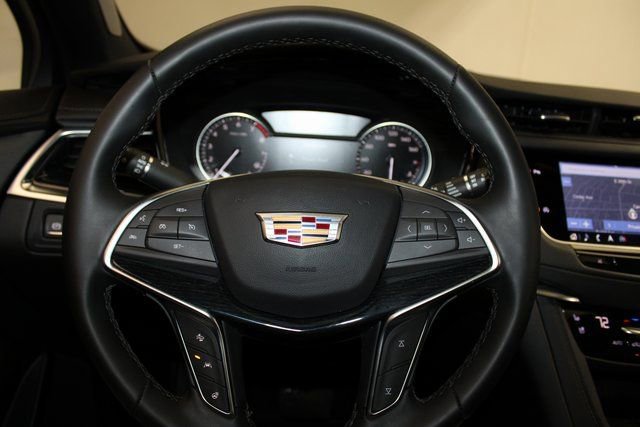 Used 2025 Cadillac XT5 Premium Luxury image 22