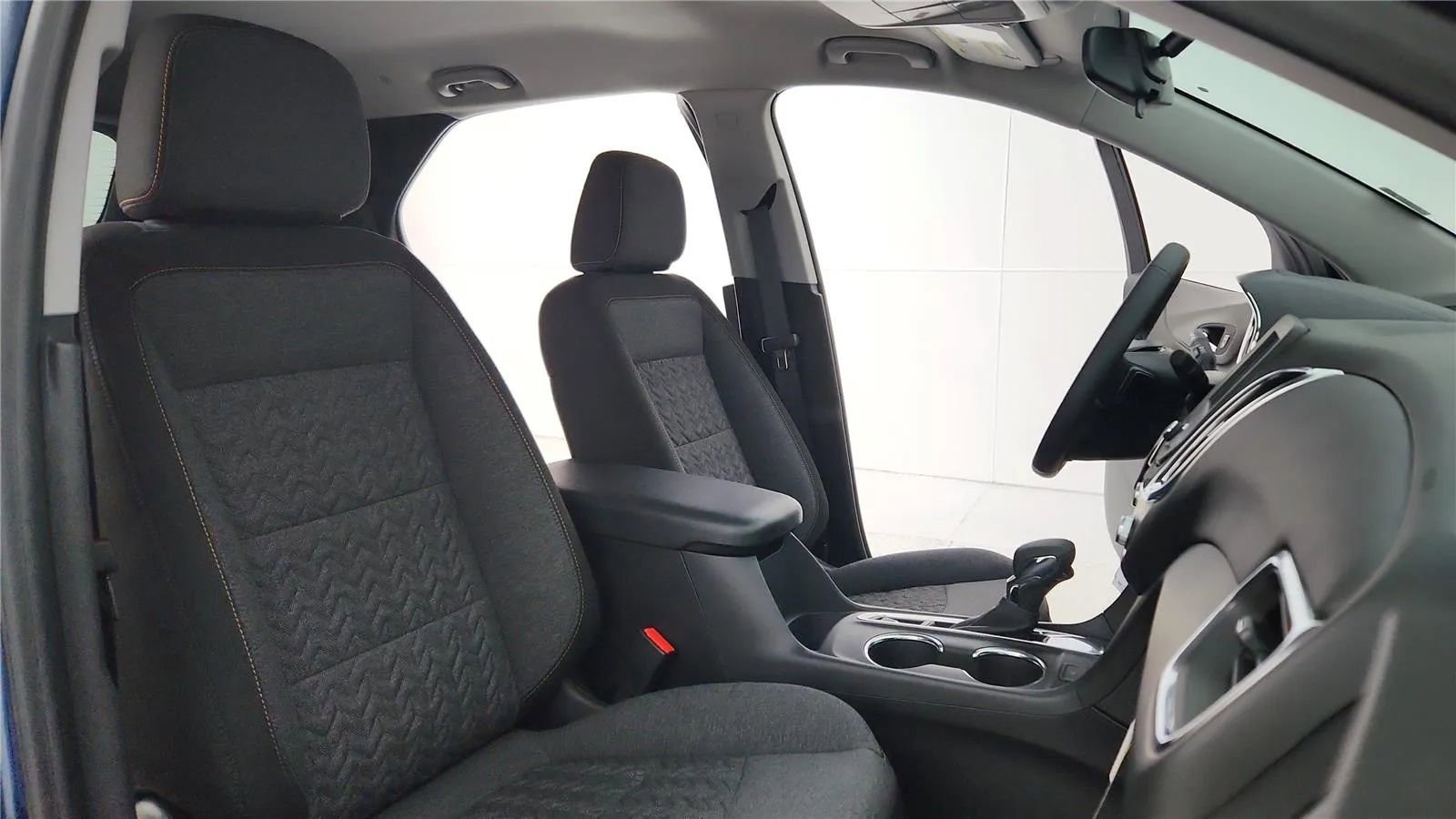 Used 2024 Chevrolet Equinox LT FWD image 53