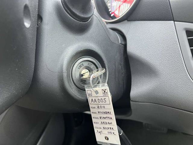 Used 2011 Hyundai Elantra GLS image 28