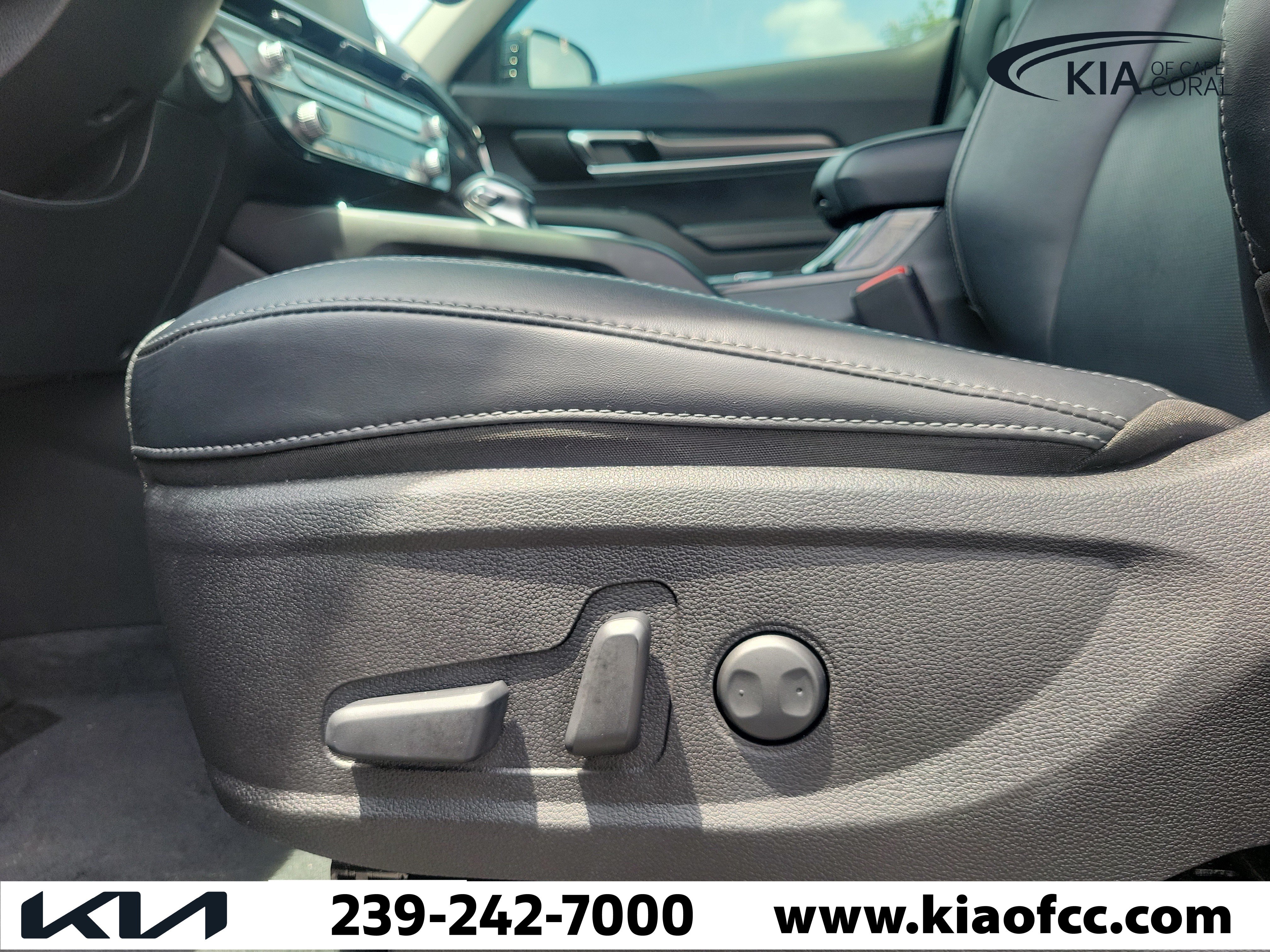 Certified 2024 Kia Telluride S w/ S Sunroof Package AWD/4WD image 28