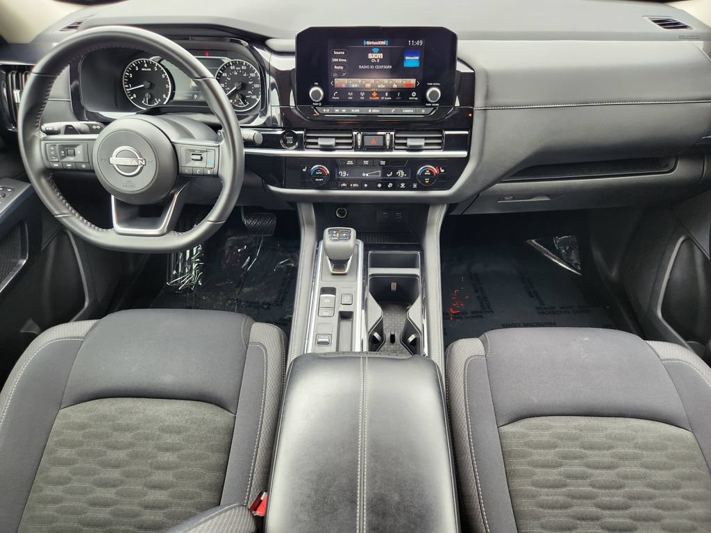 Used 2025 Nissan Pathfinder SV FWD image 15