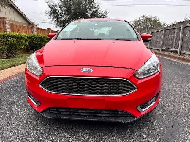 Used 2015 Ford Focus SE w/ SE Sport Package image 6