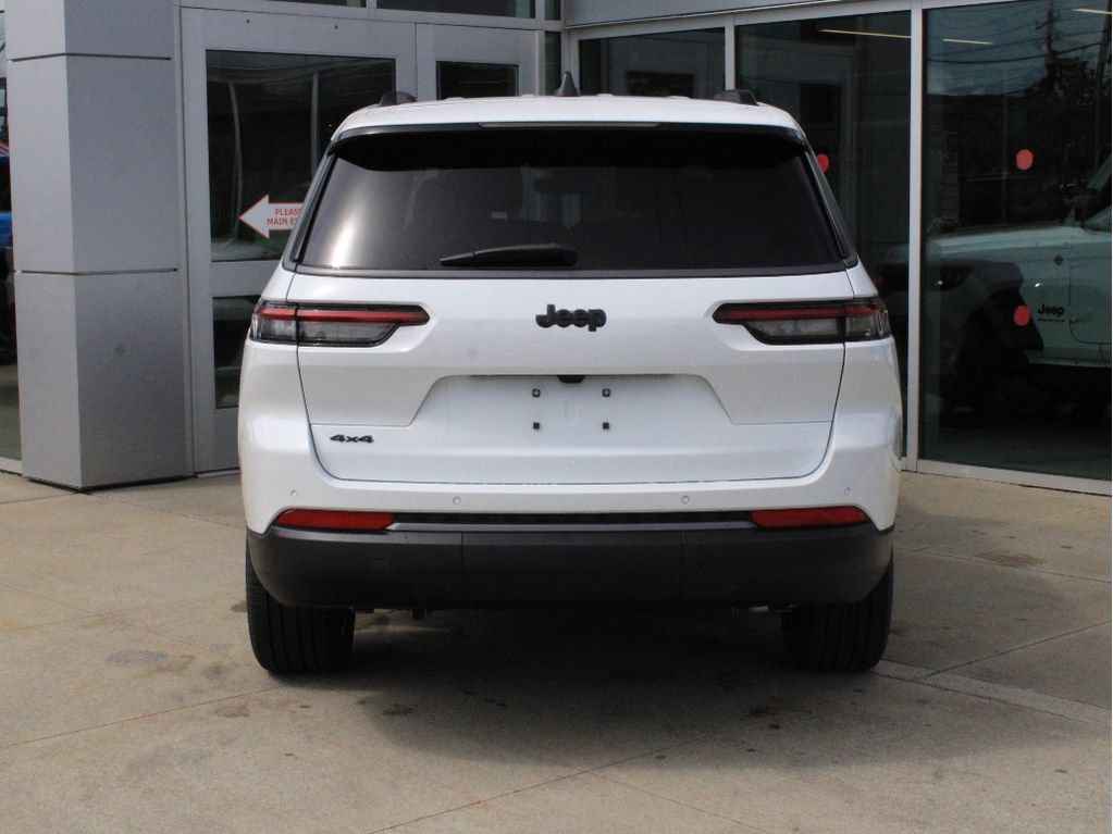 New 2026 Jeep Grand Cherokee L Limited w/ Limited Altitude Package AWD/4WD image 7